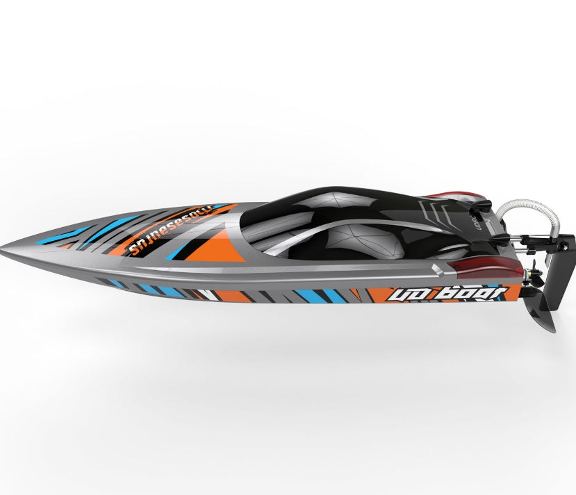 UDIRC UDI018PRO Review: Brushless Muscleboat With Self-Righting Hull Design